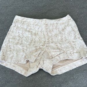 WOMENS LILY WHITE CREAM SHORTS